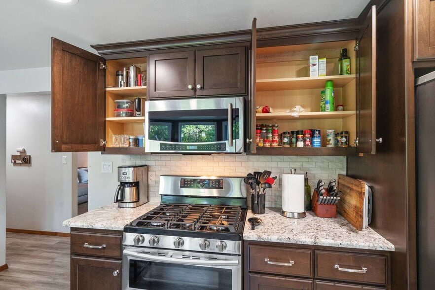 Building Photo - 1212 Circle Dr