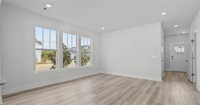 Building Photo - 100 Marston Ln