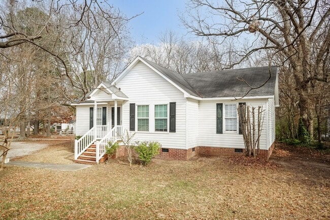 Building Photo - Great Corner Lot Home in Downtown Clayton