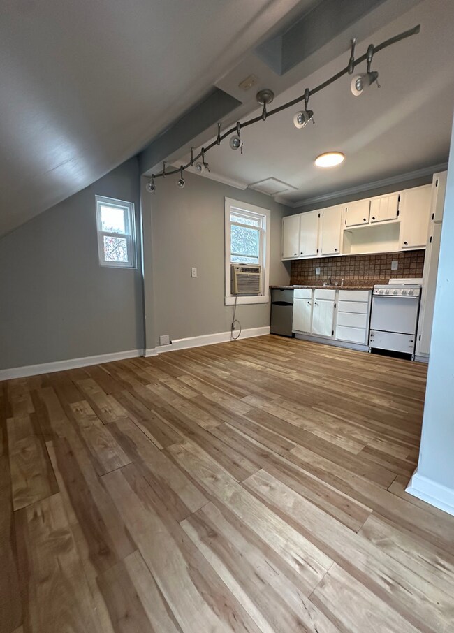 Building Photo - Stunning Historic Home - Sheffield, AL