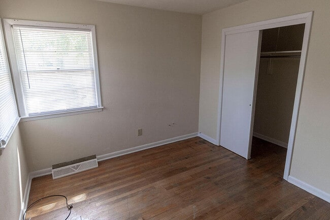 Building Photo - 1003 Hardin St