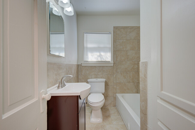 Completely new bathroom - 338 Army Blvd