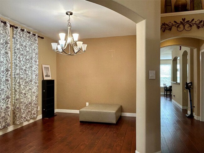 Building Photo - 5319 Lindenchase