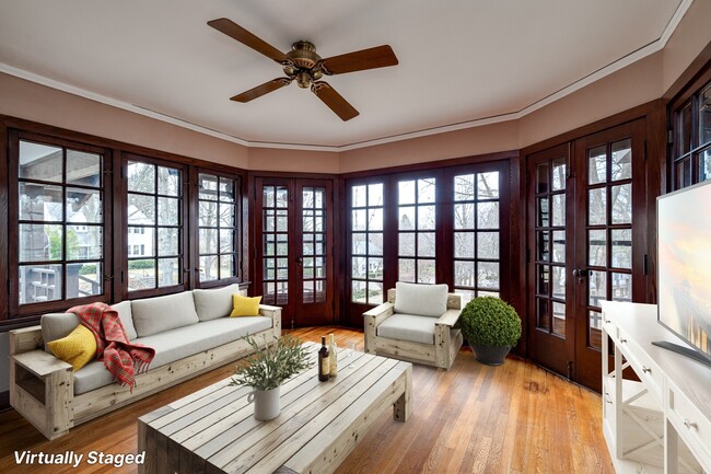 Building Photo - 126 Mahrt Ave