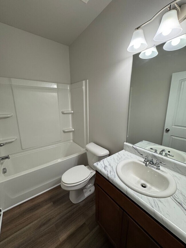 Building Photo - Nice 3/2 house in West Rome- $1,995
