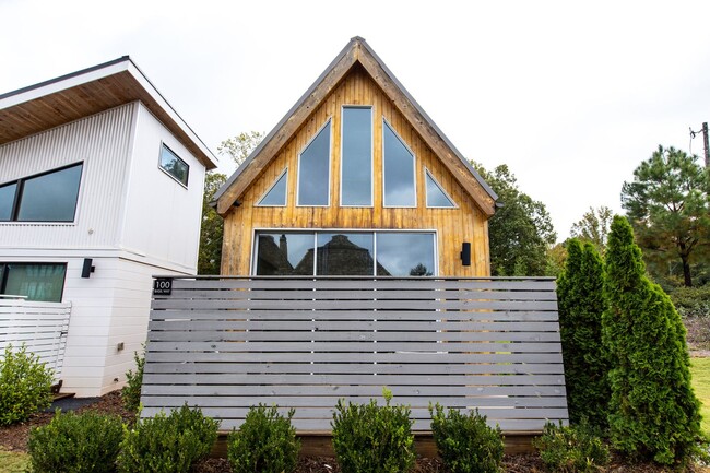 Building Photo - A Micro Home That Doesn't Feel Small!