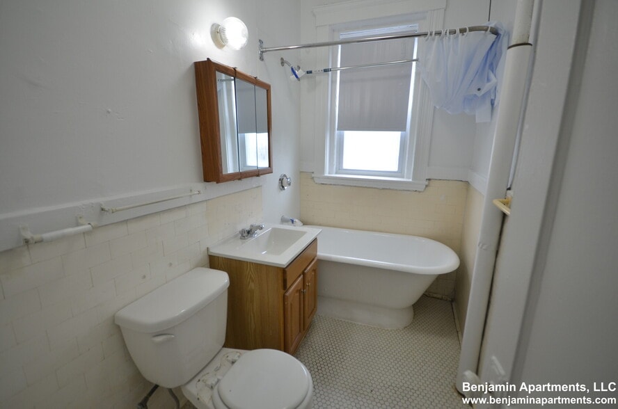 Building Photo - 15 Egremont Rd
