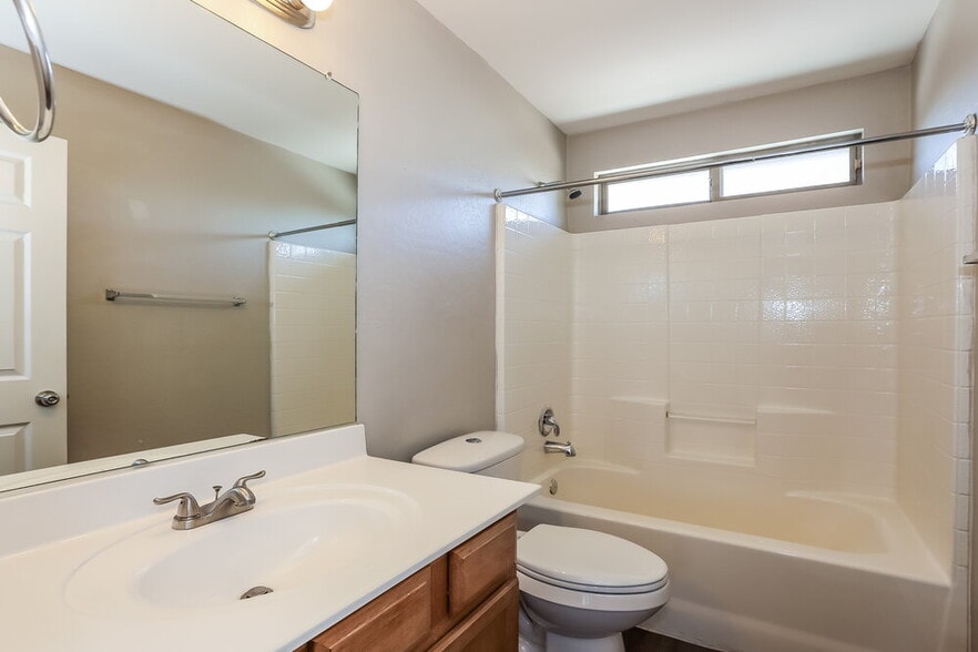 Building Photo - 2194 S 156th Ave