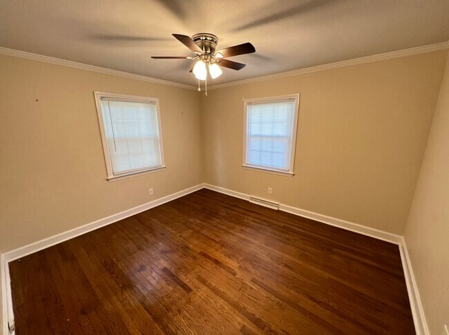 Building Photo - Adorable Apex Ranch on 2 Acres of Land!