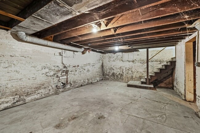 Building Photo - NEW 4-Bed Home with Modern Updates & Extra...