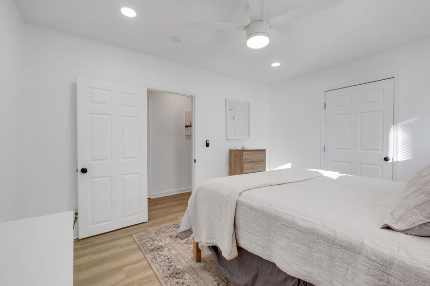 Building Photo - 69B Donelson St