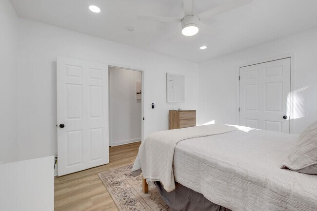 Building Photo - 69B Donelson St