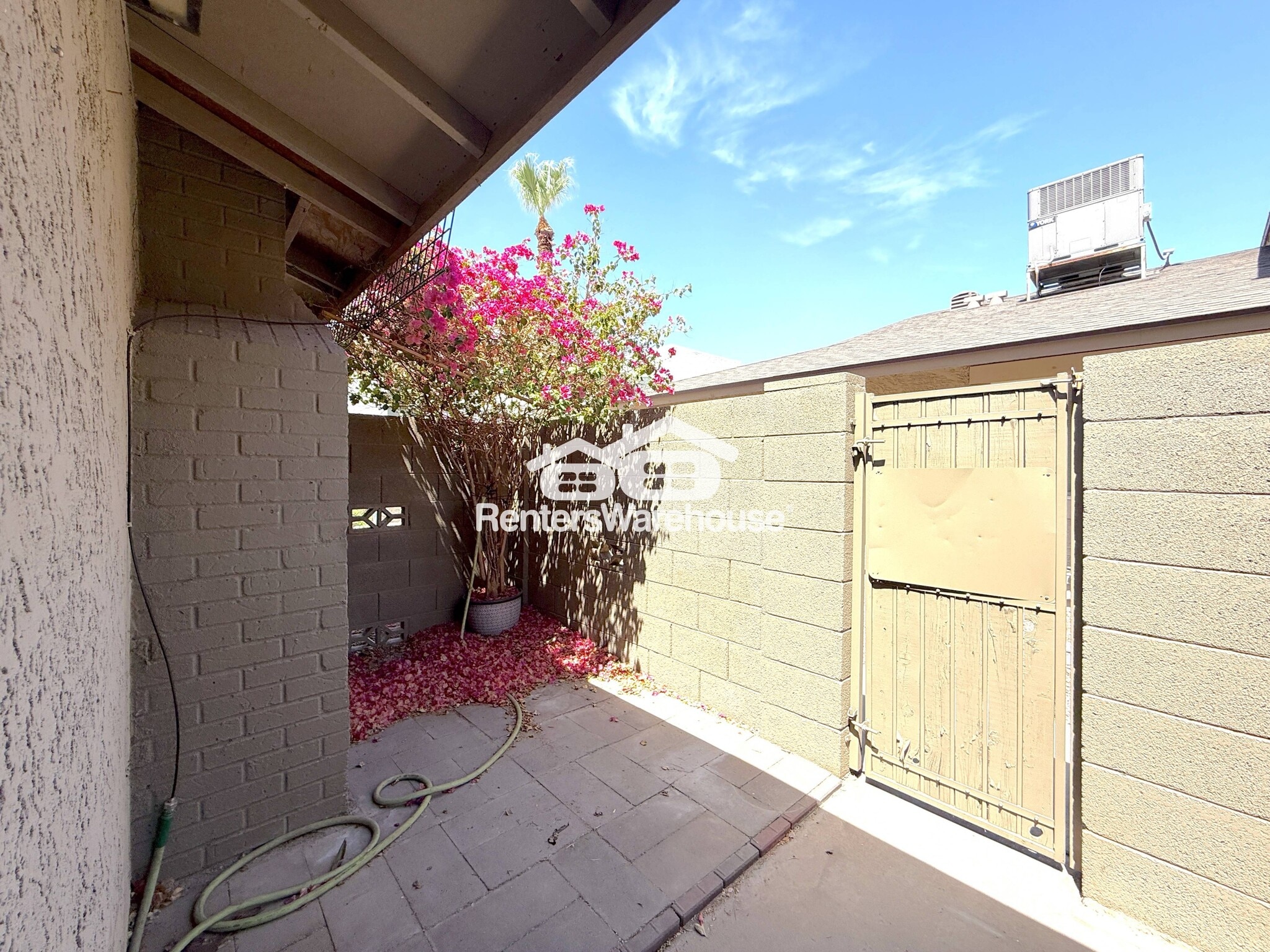 Building Photo - 1336 N 85th Pl