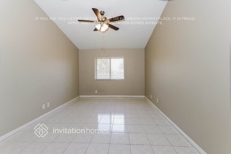 Building Photo - 5808 Strawberry Lakes Cir