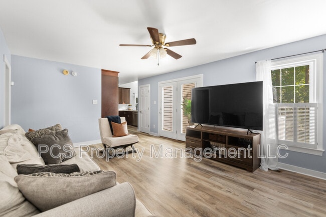 Building Photo - 12605 Jolly Pl