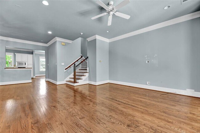 Building Photo - 4631 Regent Manor Dr