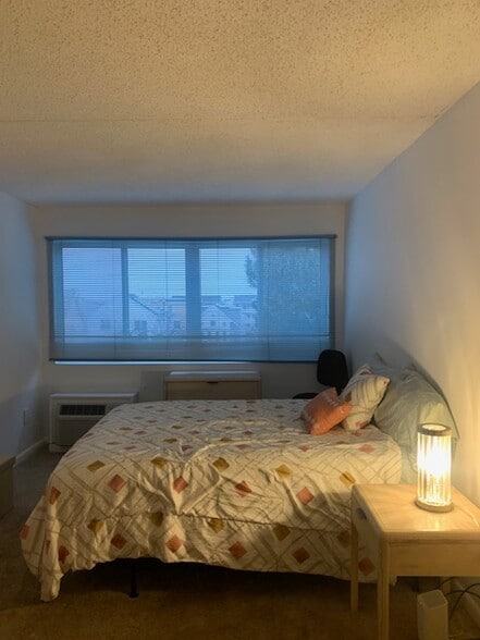 Guest Bedroom - 4500 W Brigantine Ave