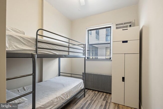 Building Photo - 1320 Mifflin St