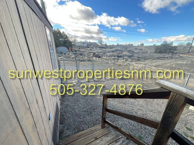 Building Photo - 2 Bed, 1 Bath Home in Bloomfield