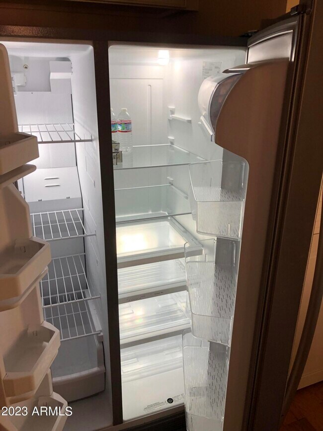 Building Photo - 6527 N 13th Dr