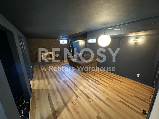 Building Photo - 7274 S Chase Way