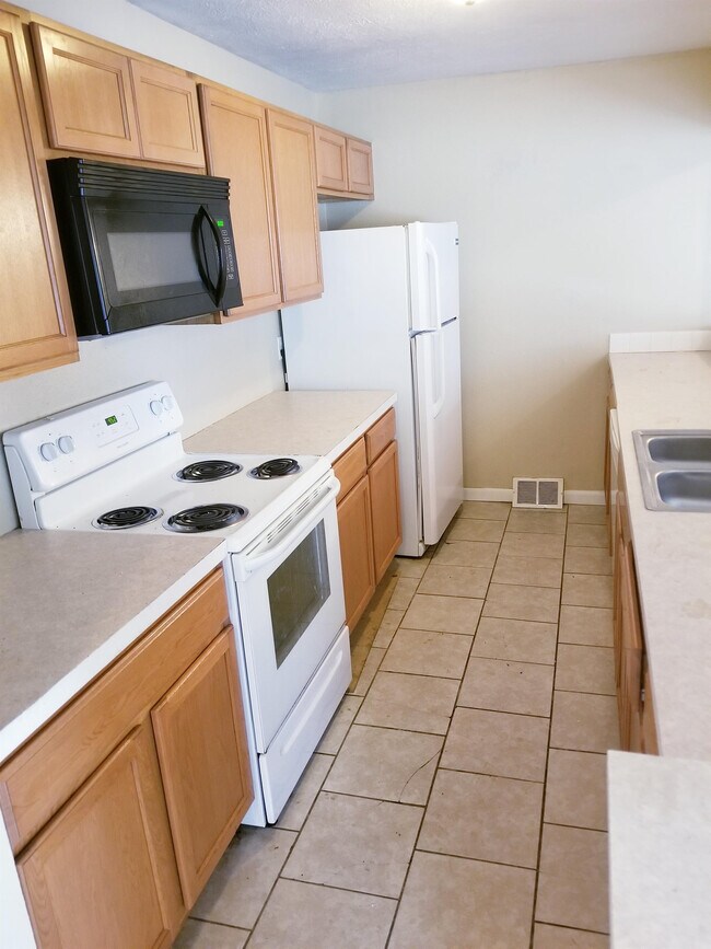 Building Photo - 5104 E Pawnee St