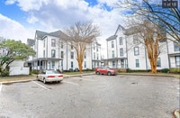 Building Photo - 923 Green St