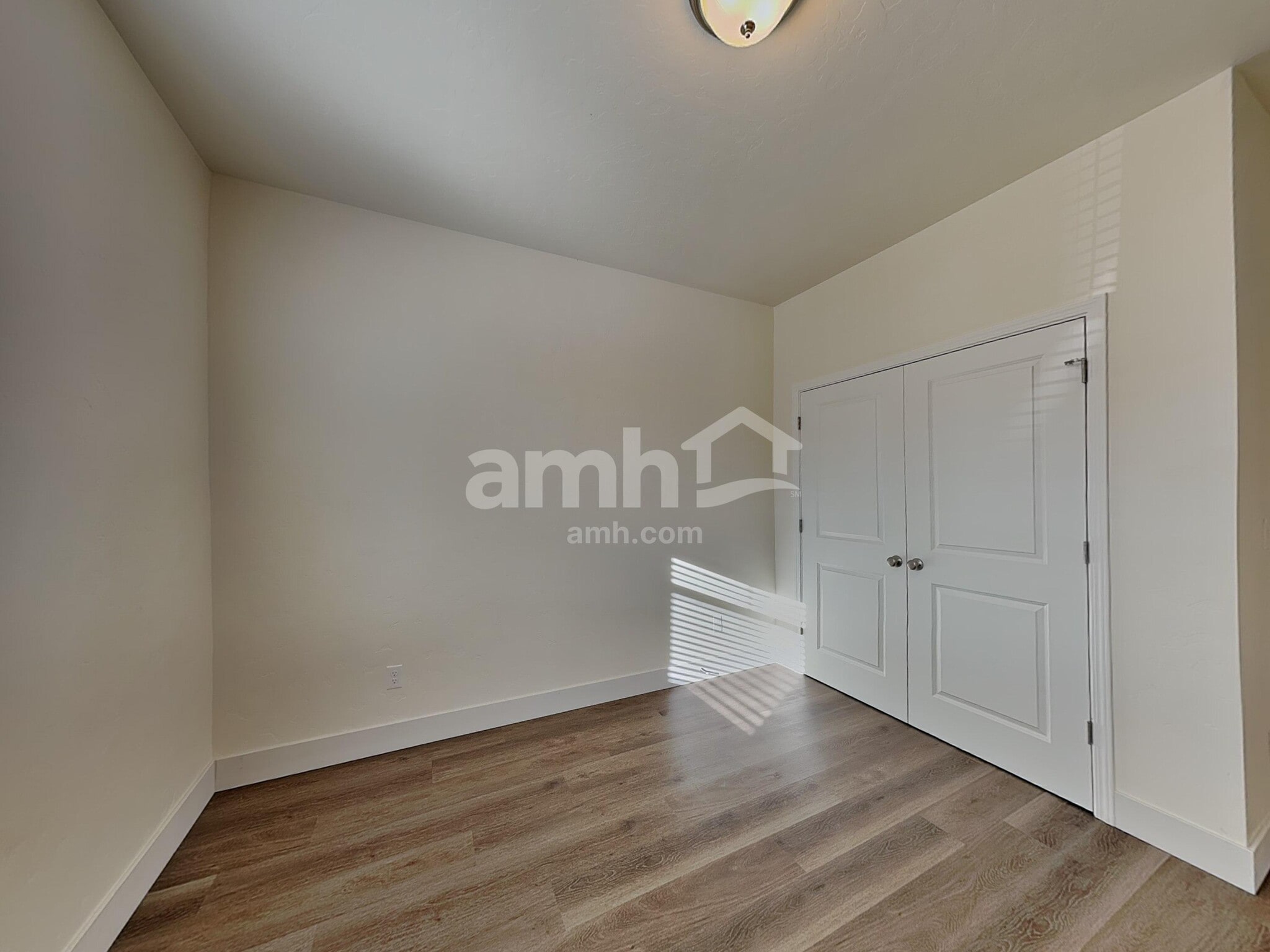 Building Photo - 3492 S Bartlett Ave