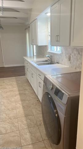 Building Photo - 764 Henson Dr