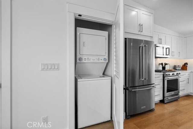 Building Photo - 2406 Silverstrand Ave