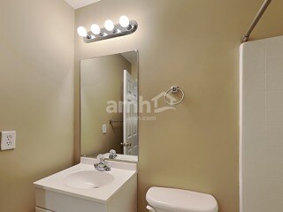 Building Photo - 215 Windsong Dr