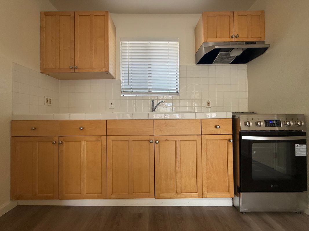 Building Photo - 1816 N Gramercy Pl