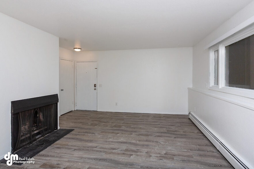 Building Photo - 2021 Farmer Pl