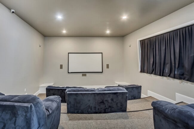 Building Photo - 816 N 175 E