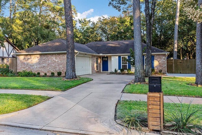 Primary Photo - 15106 Forest Lodge Dr