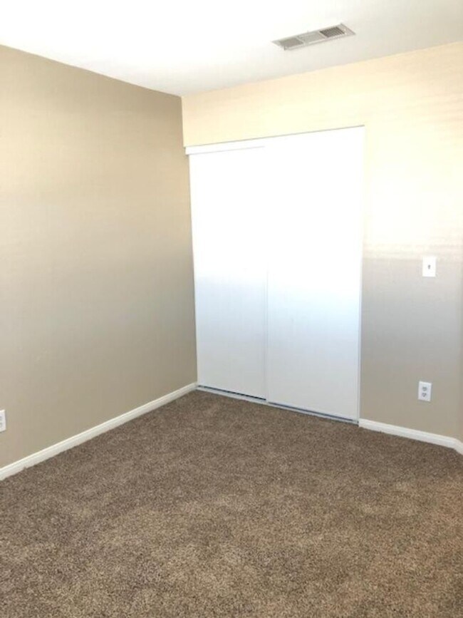 Building Photo - 4808 Lupita Ct