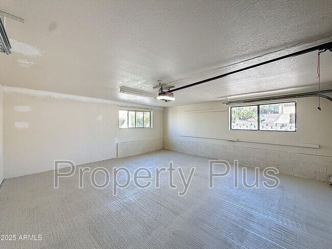 Building Photo - 15545 E Mustang Dr