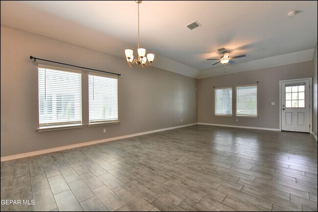 Building Photo - 917 Odle Pl