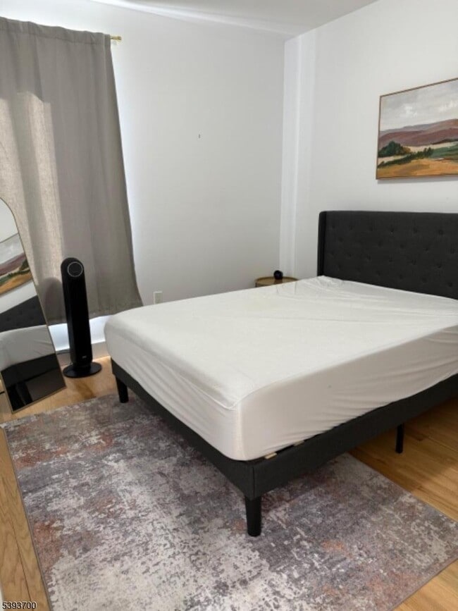 Building Photo - 492 S 20th St