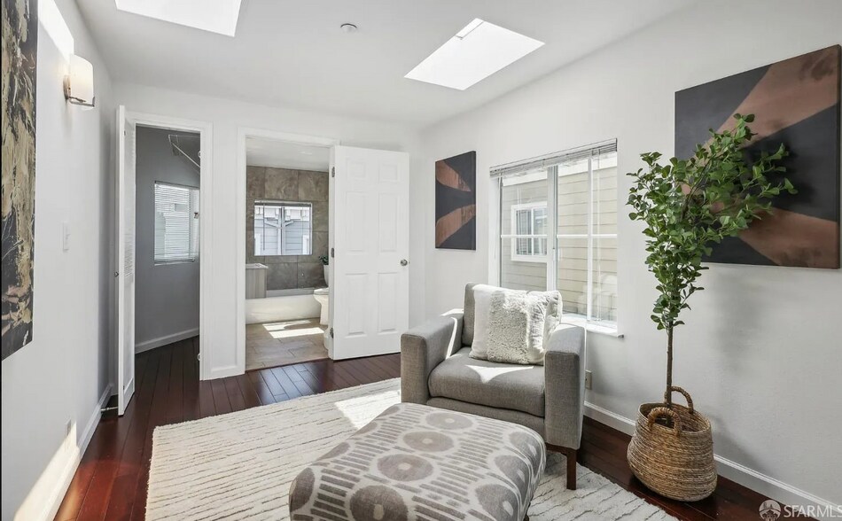 Building Photo - 28 Jennifer Pl