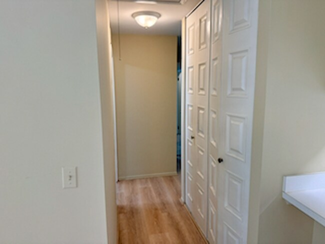Building Photo - 2802 Stoney Ridge Dr