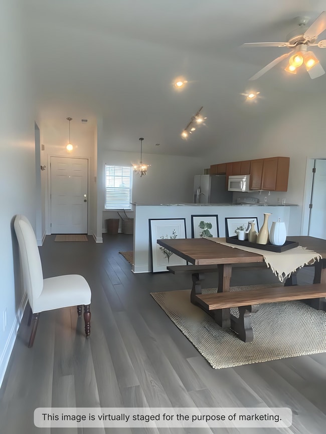 Building Photo - Walkers Woods - 3 Bed / 2 Bath Single Family Home for Rent