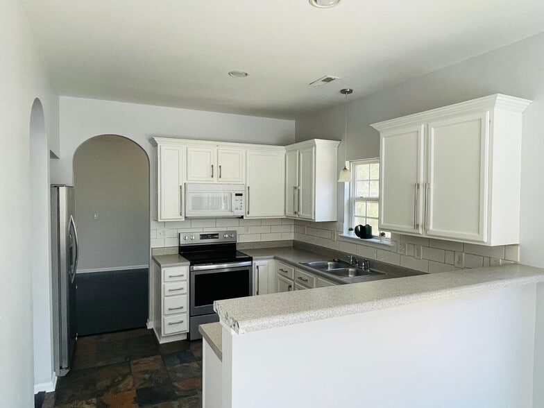 Building Photo - 3819 Fircrest Dr