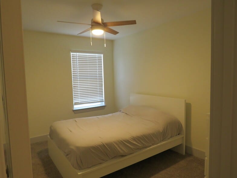 Building Photo - 4518 Lampasas Flts