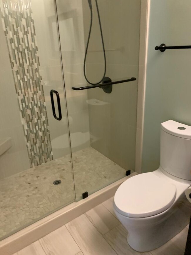 Third bathroom - 19536 Eric Dr