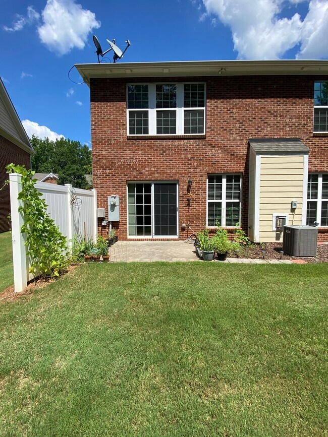 Building Photo - GORGEOUS property coming available soon!
