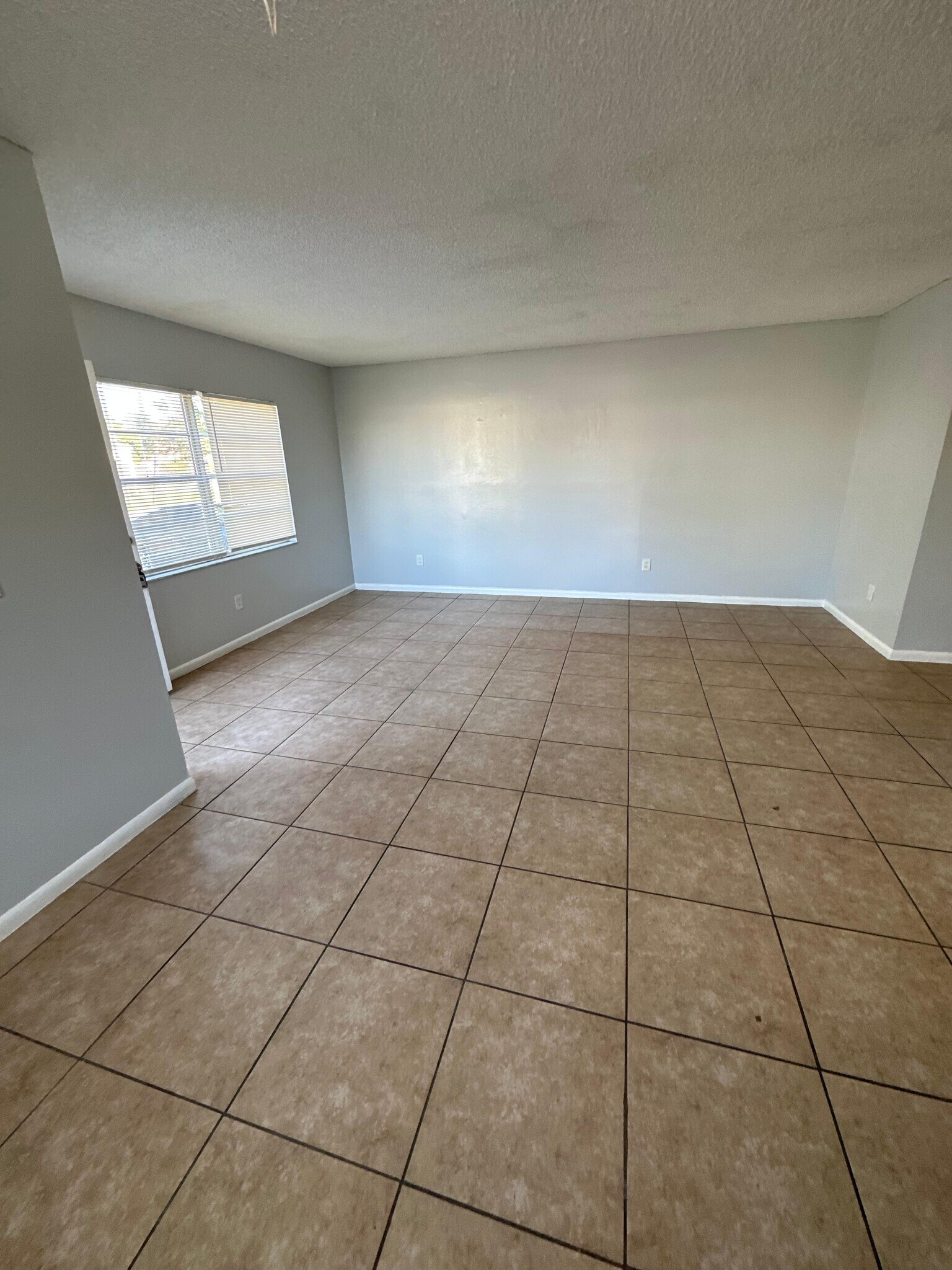 Building Photo - 712 Eaverson St