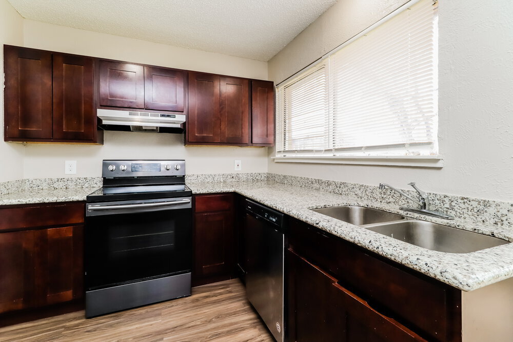 Building Photo - 7218 Wren Cir