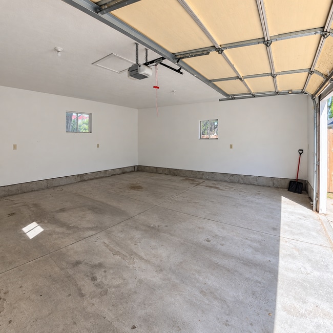 Building Photo - 1545 Whittier St