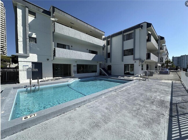 Building Photo - 3582 NE 171 St